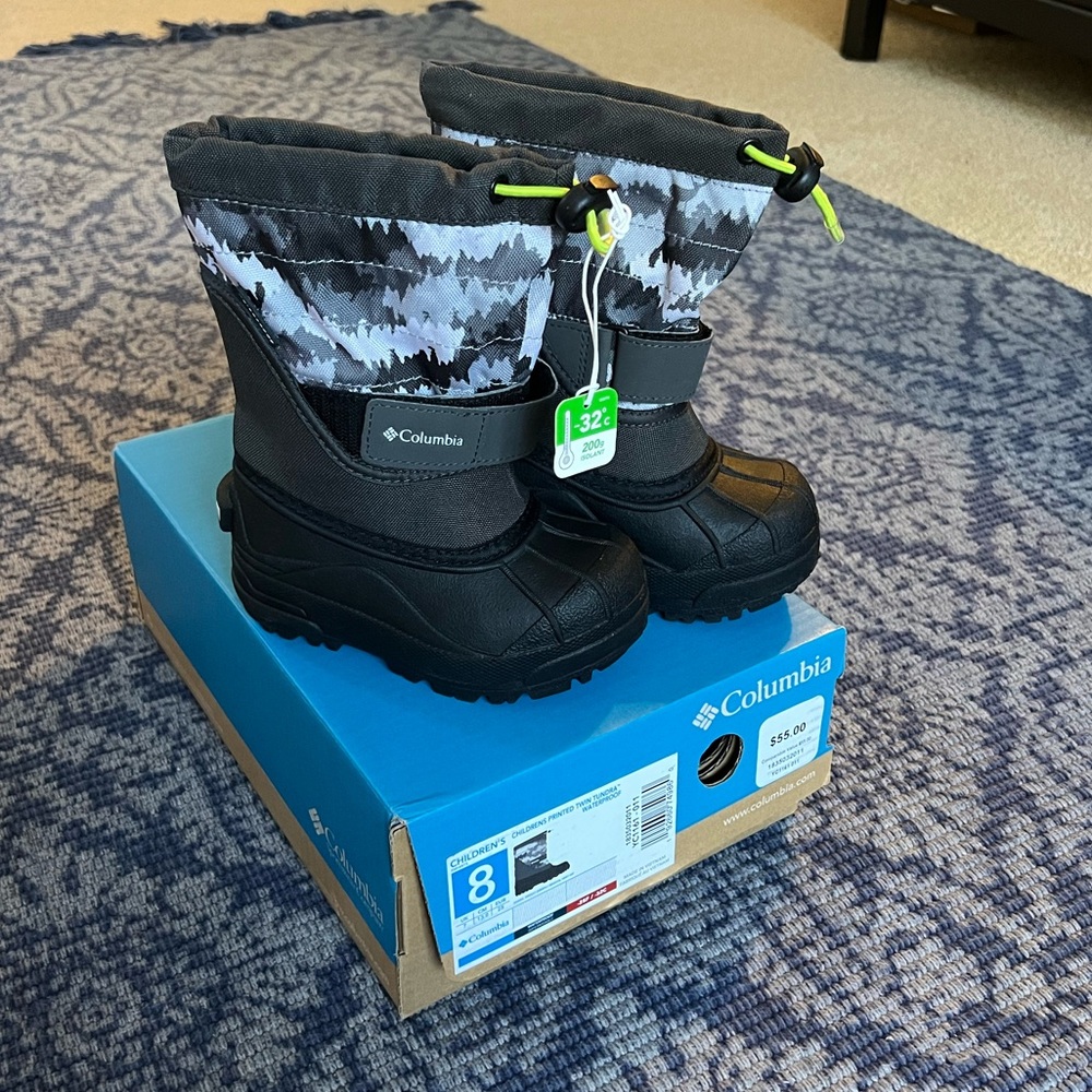 NEW Columbia Snow Boots Toddler Size 8 ☃️